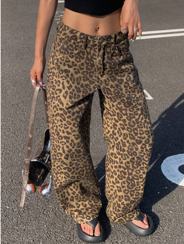 High-Waist Flared Pants with leoprint